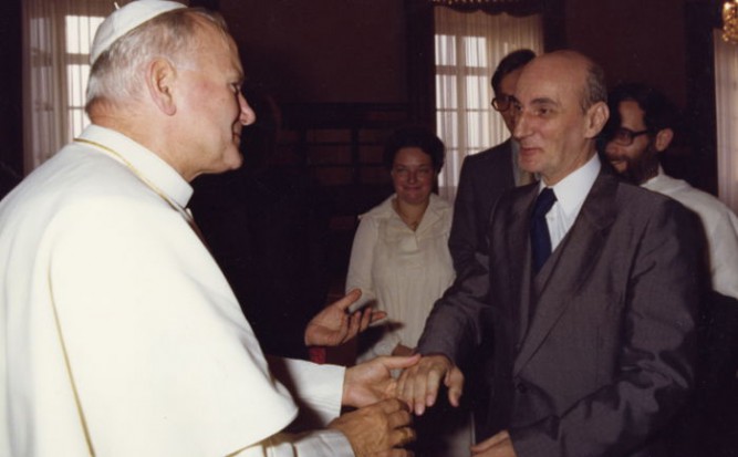 Après l’audience de Jean-Paul II pendant le Synode sur la famille, octobre 1980